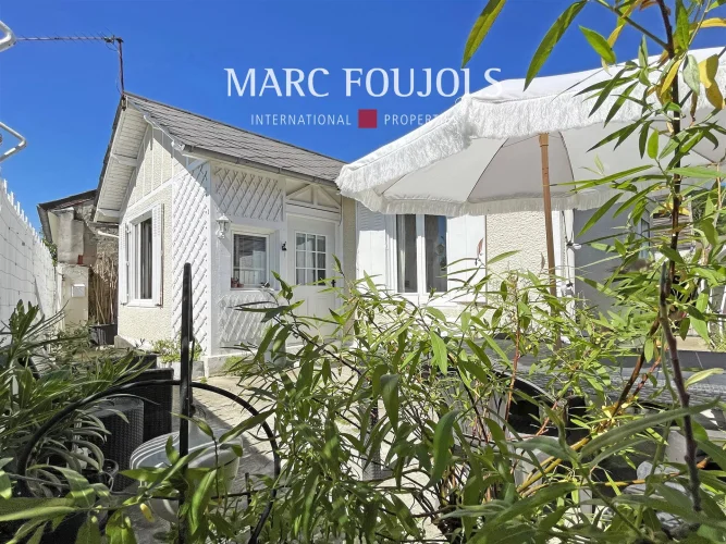 Close to Senlis Single-Story House