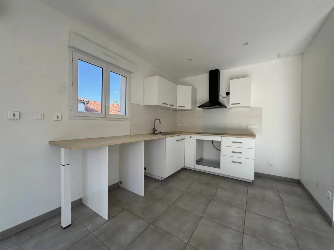 2019 Villa with Garden photo 5