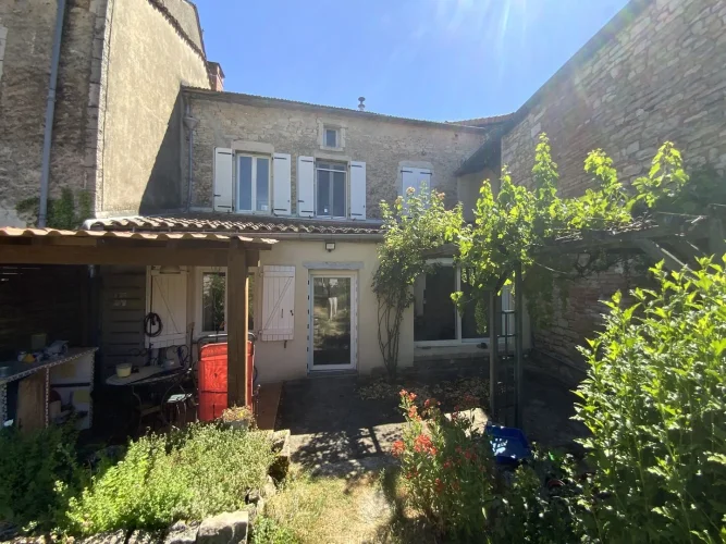 For Sale Gramat Downtown Walking Distance – Charming Renovated House with Garden, 3 Bedrooms, Garage and Outbuilding.
