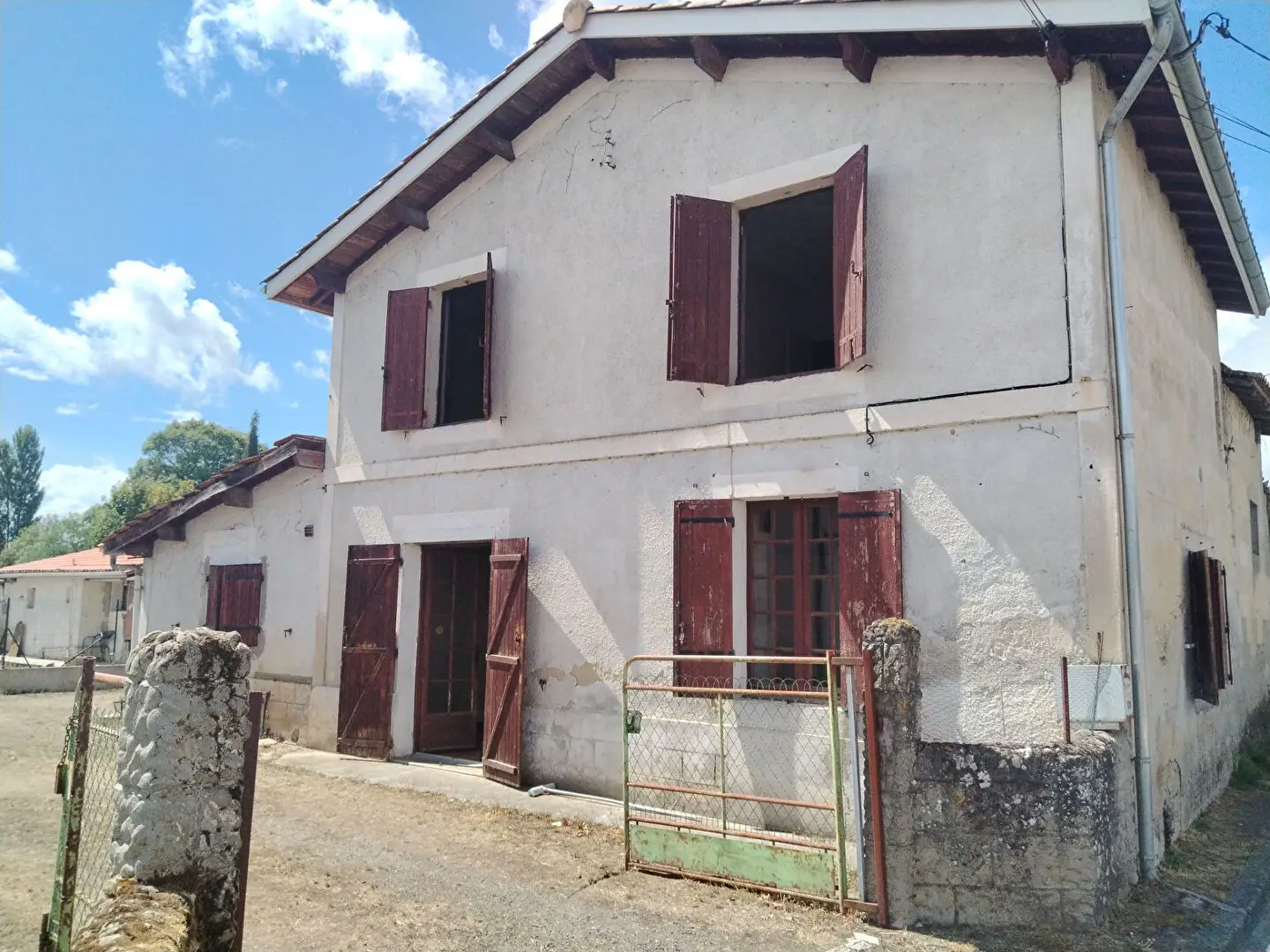 House for sale in Coutras — 2 bedrooms, 118 m²