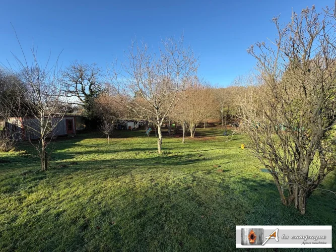Large House, Ideal for Single-Level Living, with over Half a Hectare of Land. photo 2