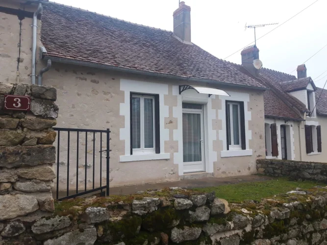 Pretty Ready-to-Move-in Village House on One Level