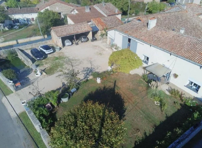 3 Bed House for Sale in Blanzay