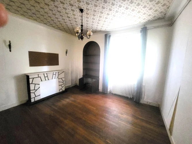 Charming Country Property with Guest Accommodation and Exceptional Potential photo 3