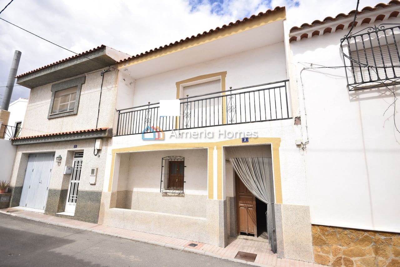 Townhouse for sale in Santopétar, Taberno, Almería