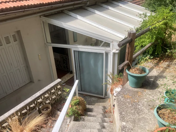 Upper Valley, 3-Bedroom House, Large Living Room, Terrace, Veranda photo 3