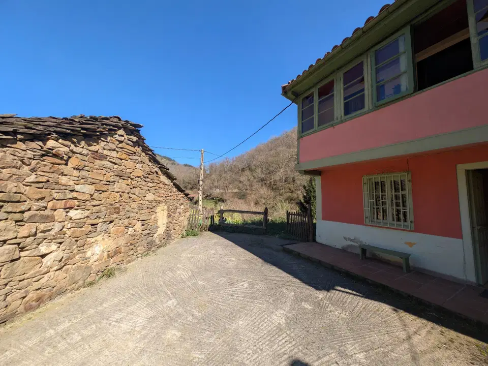 Legis Properties