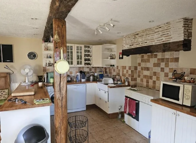 2 Bed House for Sale in Alloue photo 5