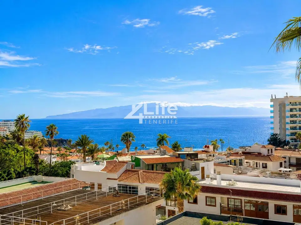 Apartment in Acantilado De Los Gigantes, Tenerife photo 3