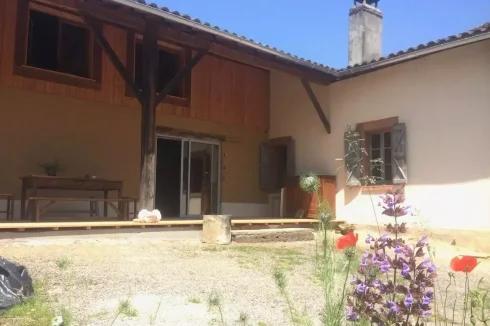 Beautifully Renovated 19th-Century Farmhouse with 6,809 m² of Land, Outbuildings & Countryside Setting photo 2