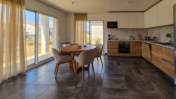 Immaculate Modern Single-Storey Home on the Edge of the Vibrant Market Town of Limoux photo 2