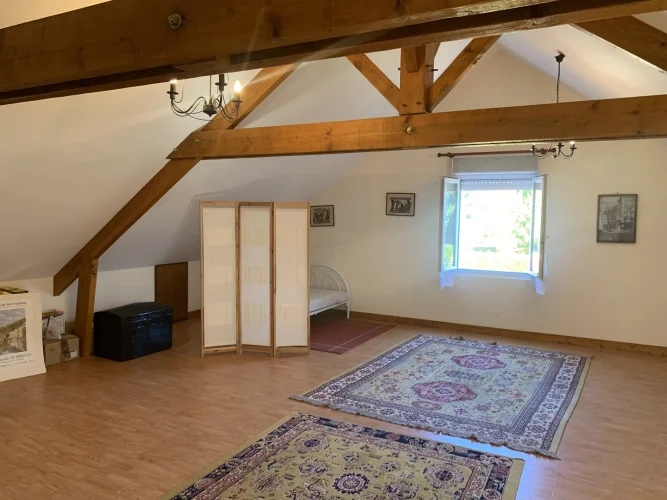 Spacious 5-Bedroom Village Home with Separate Accommodation photo 5