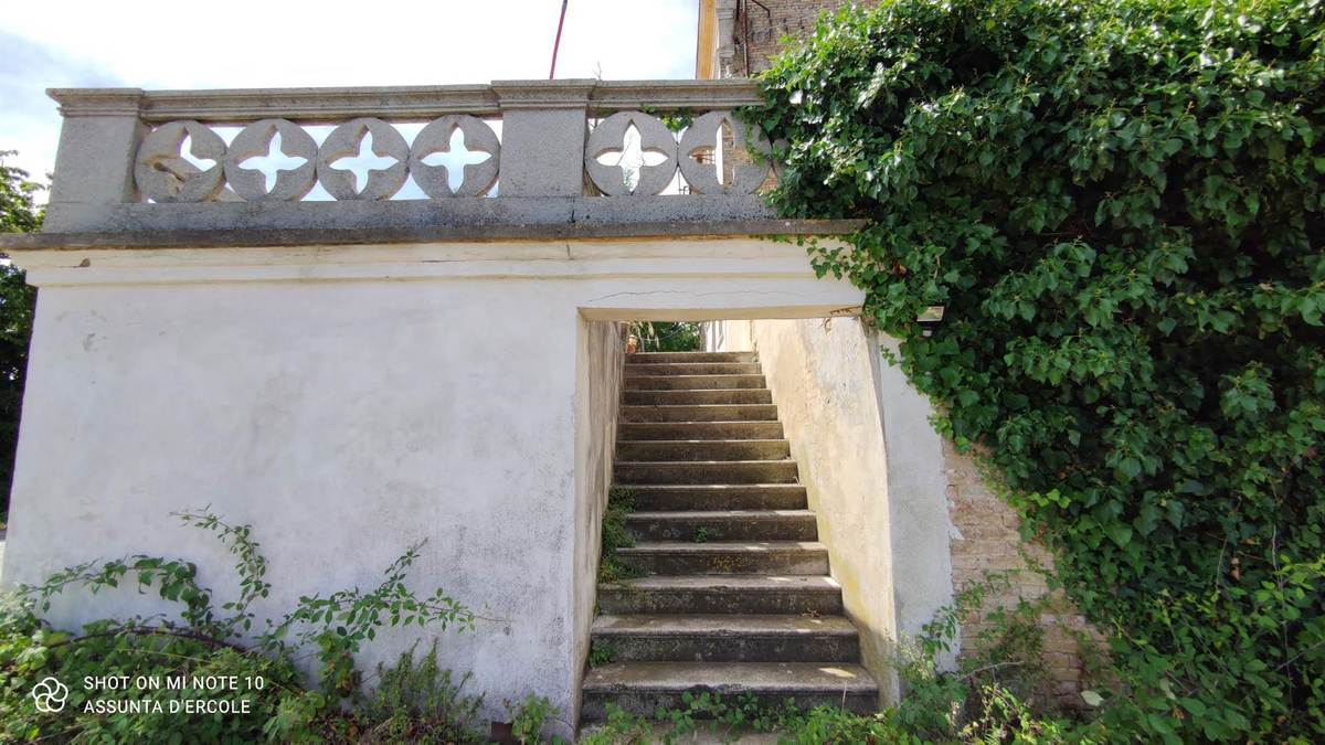 10 bedrooms farmhouse, 650 m² Pollutri, Chieti (province) photo 3