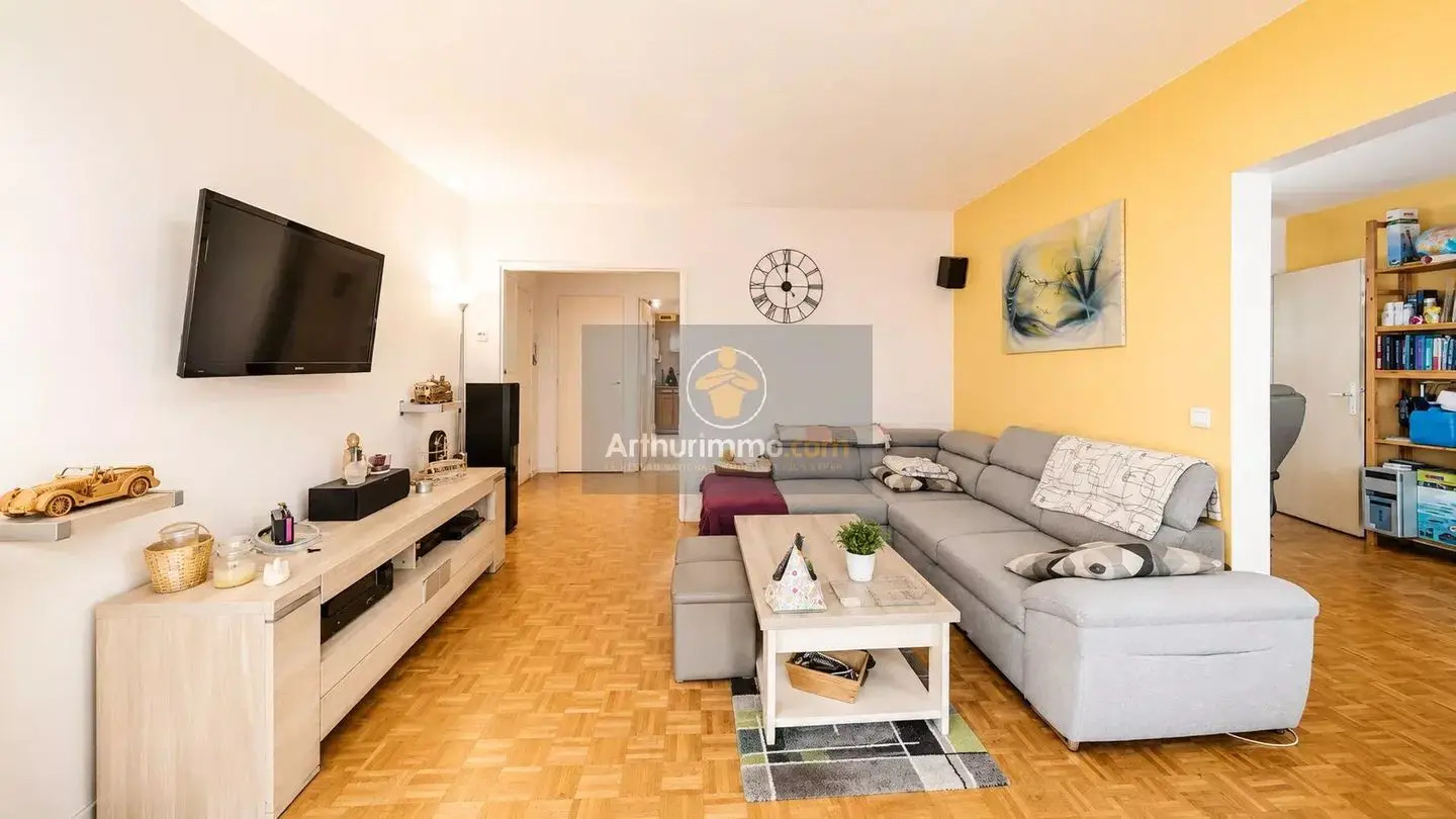 Apartment for sale in Verneuil-sur-Seine — 3 bedrooms, 93 m² photo 4