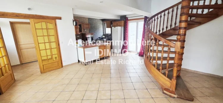 Exclusive to Idimmo: Contemporary 5-Room House - 137 photo 5