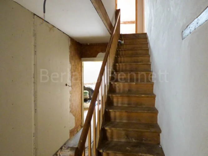 Stone Town House to Renovate with Garden photo 4