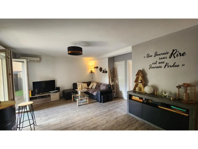 3-Room Apartment photo 2