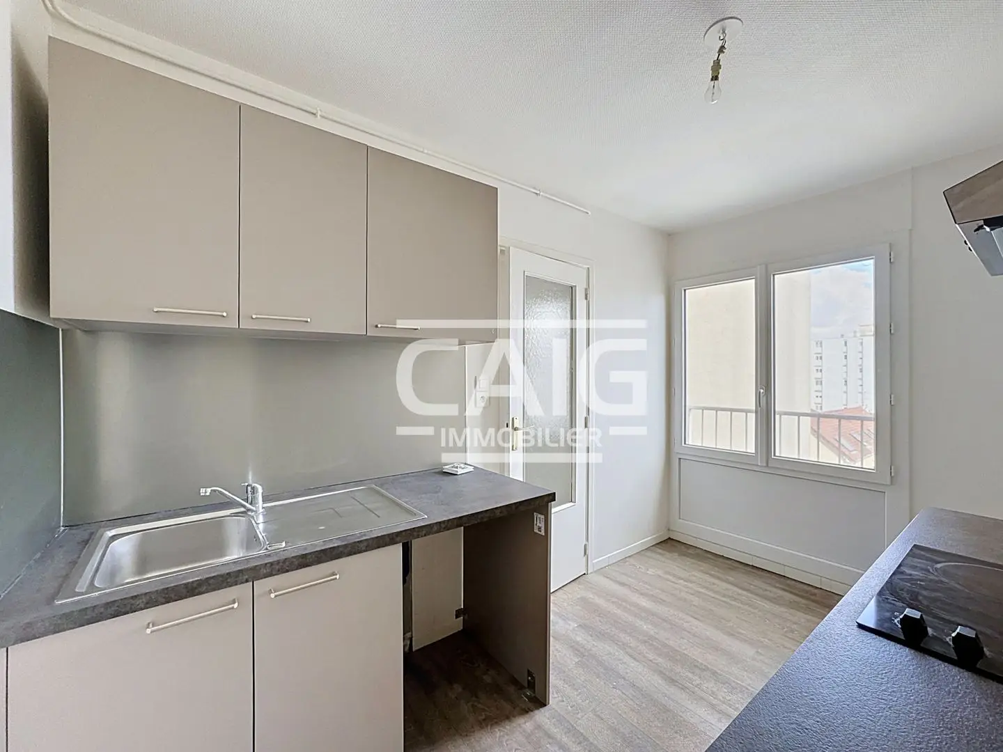 Apartment for sale in Troyes — 1 bedroom, 47 m² photo 4