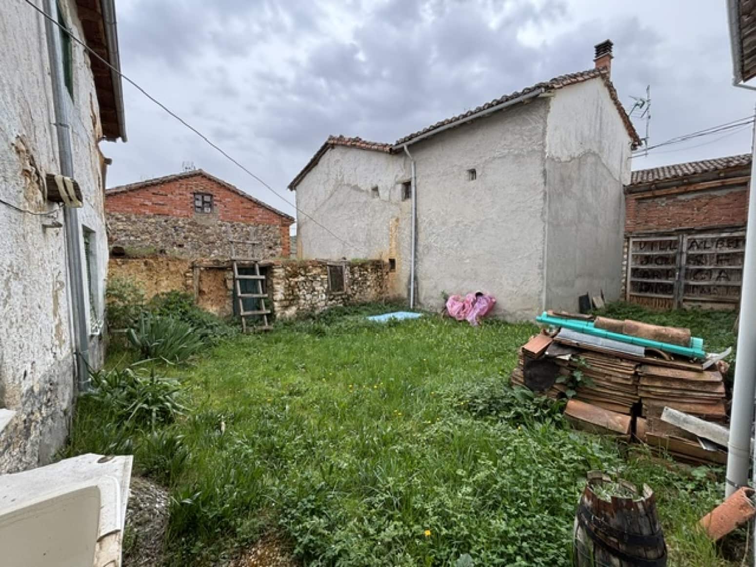 Villa for sale in Santibáñez de la Peña, Palencia photo 3