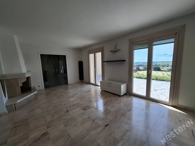 Country House with 8 Rooms (129 m² Living Area), 4 Bedrooms on a 2,500 m² Wooded Plot? Saint-Firmin photo 3