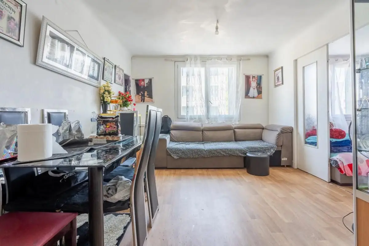 Apartment for sale in Aubervilliers — 2 bedrooms, 55 m² photo 3