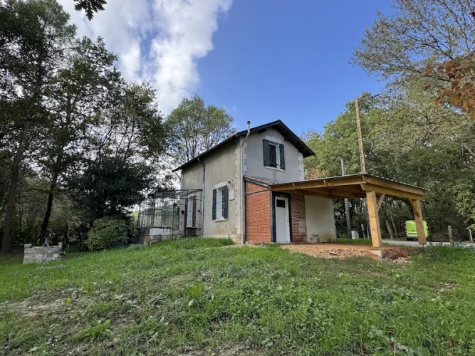 Pretty house with a small price