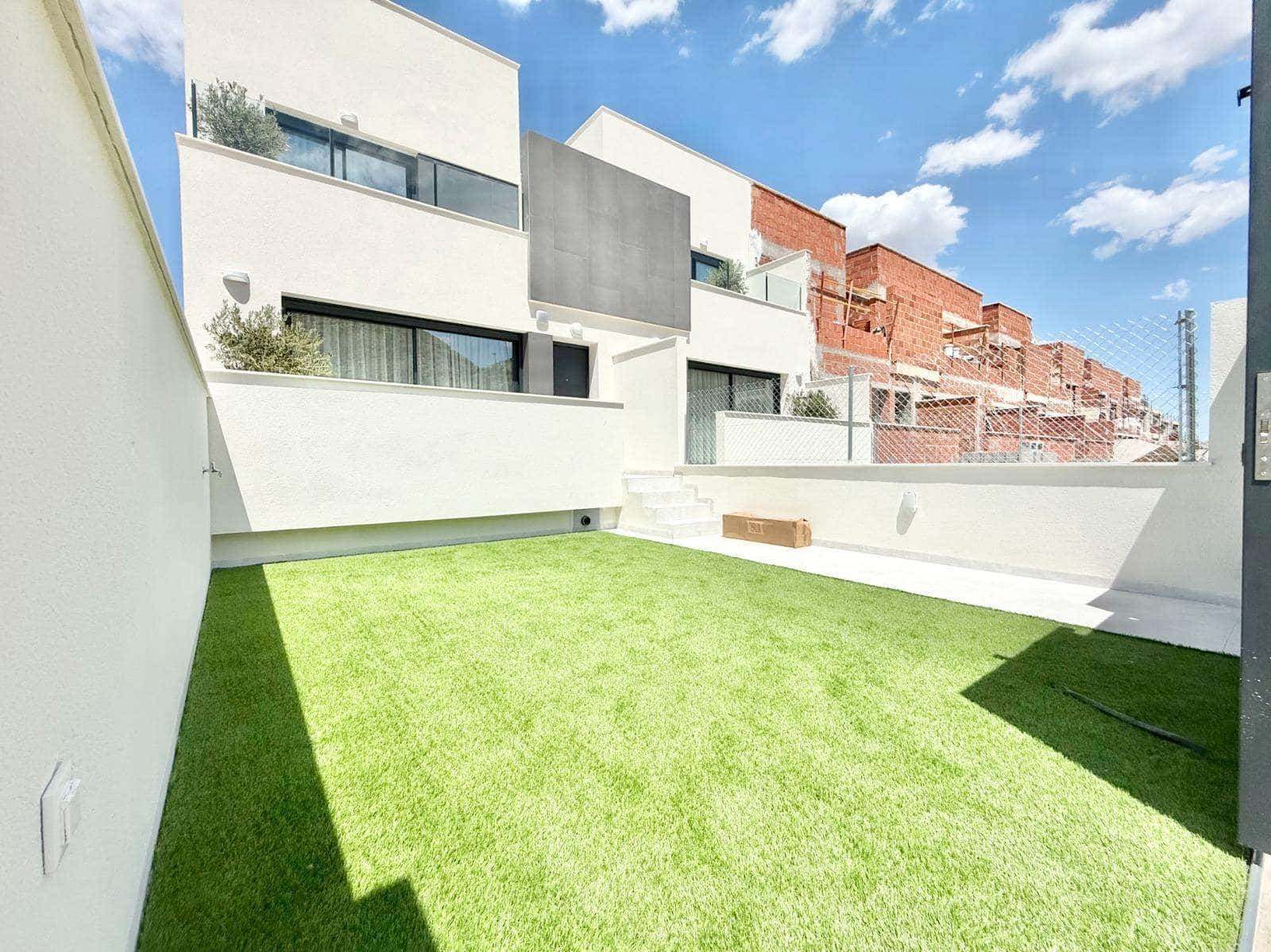 Townhouse for sale in Cox, Alicante photo 4