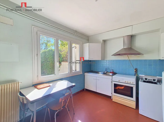 House for Sale in Carbon-Blanc photo 5