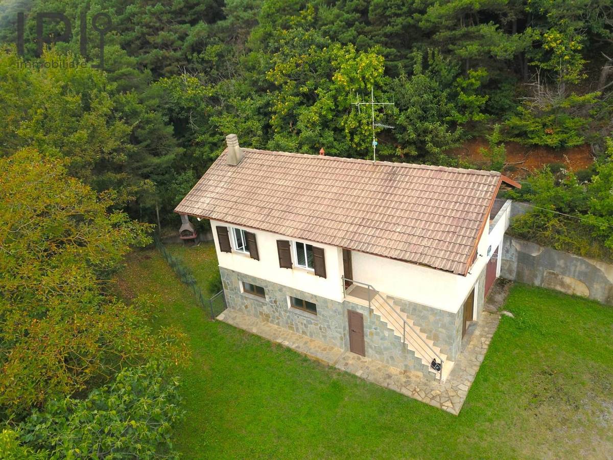 Property in Giusvalla photo 4