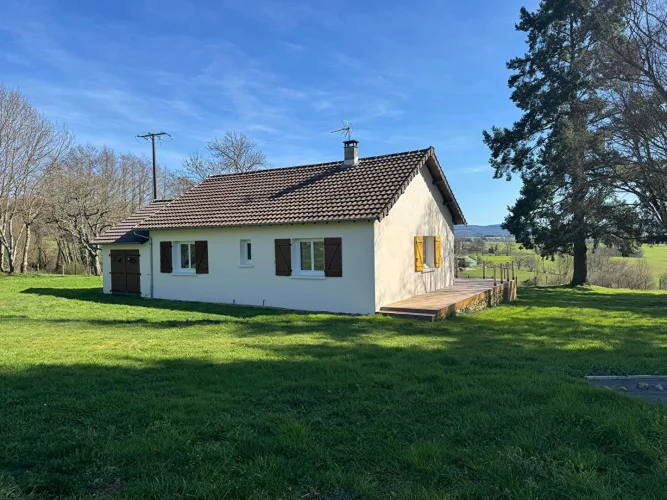 Haute Vienne - Modern Bungalow with Exceptional Views and 3000m² Attached Garden photo 4
