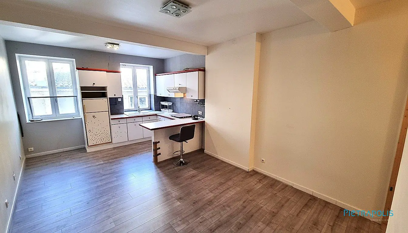 Apartment for sale in Rive De Gier — 2 bedrooms, 67 m² photo 4