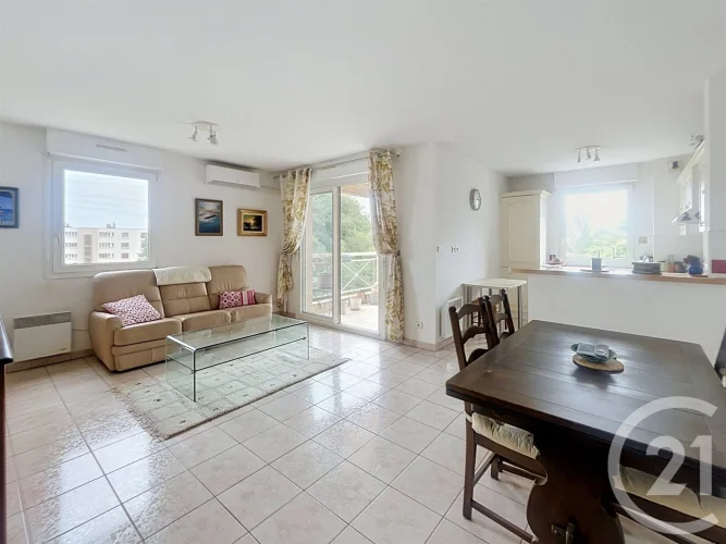 Beziers - 2-Bedroom Apartment of 63.95 m² with Terrace, Elevator, and Garage in the Heart of