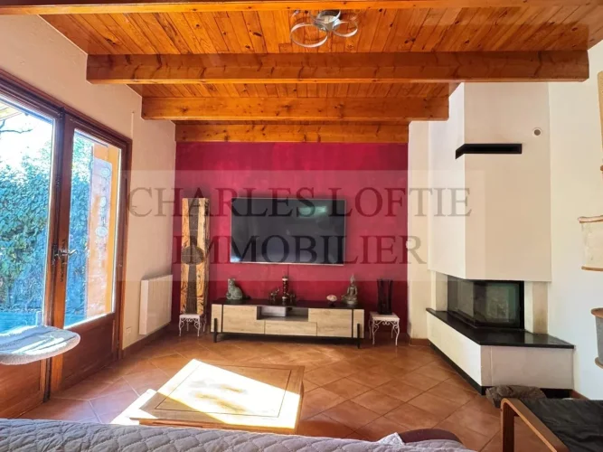 Nice Single-Story House and Garage on a 2.820 m² Land photo 5