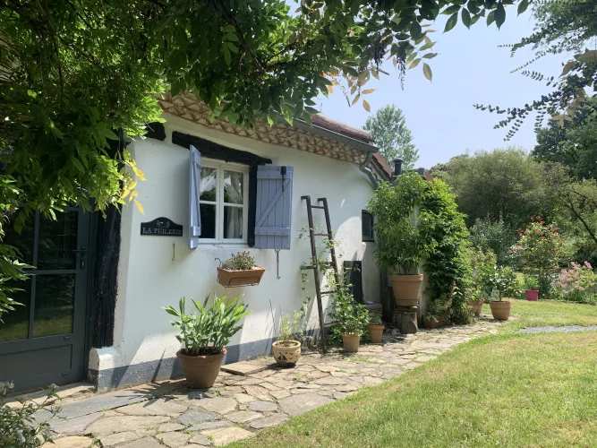 Established Income Property with Gorgeous Stone House, 2 Gites, Heated Pool, Jacuzzi, 5 000m² with Century Old Trees.