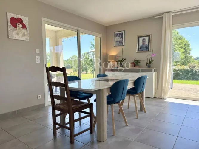 Close to Duras – Stunning Contemporary Property with Lovely Views of the Château De Duras photo 4