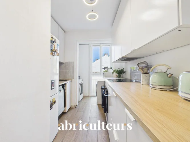 Two-Bedroom Apartment - Unobstructed View - Epc C - Balcony and Basement Storage - Near Chézine Vall photo 2