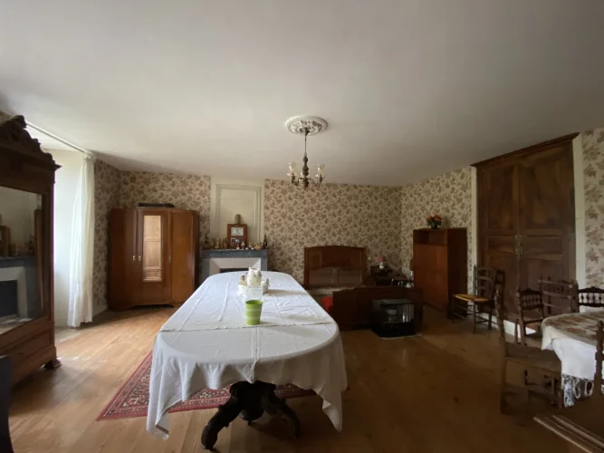 11KM from Angouleme Tgv Station, Rare! Authentic Farmhouse to Renovate with Outbuildings and Land. photo 4