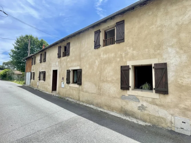 House with 3 Bedrooms Near the Town Center