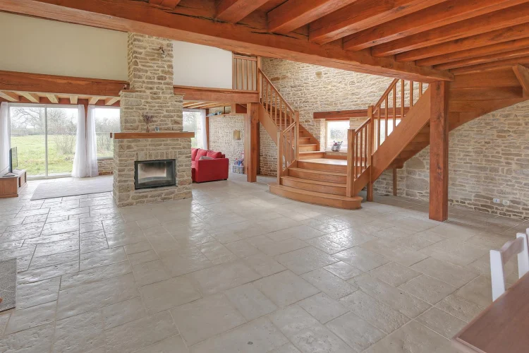 Spacious and Light Filled Barn Conversion with Guest Cottage and 2 Acres of Gardens. photo 5