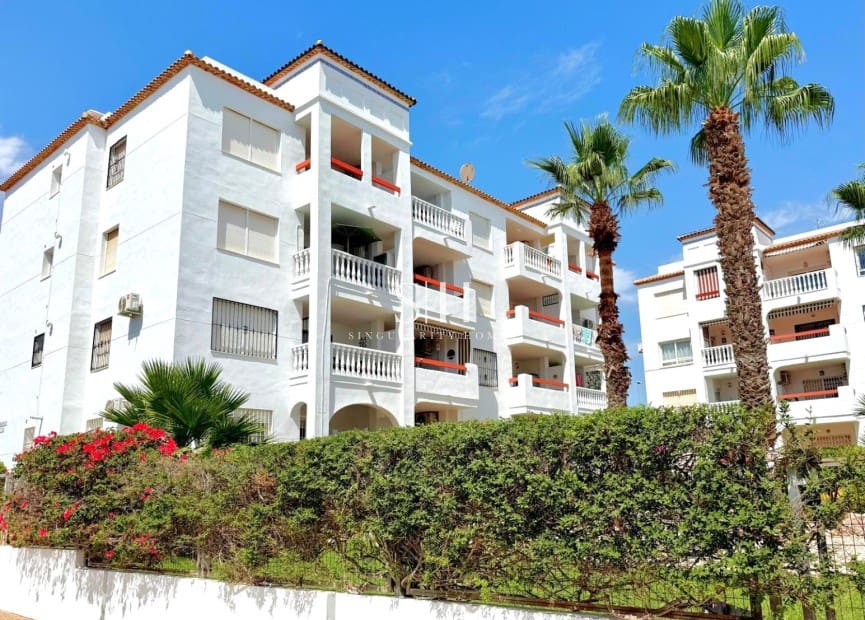 Apartment for sale in Villamartin, Orihuela, Alicante photo 2