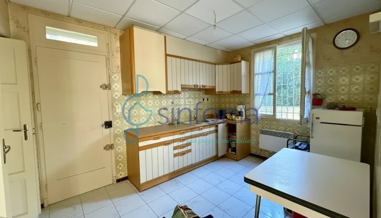 House with Outdoor Space in a Cul-De-Sac photo 3