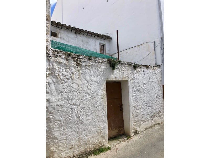 Townhouse for sale in Alhama de Granada, Granada