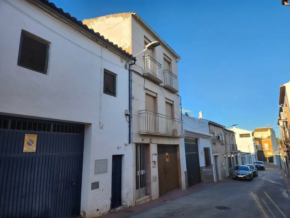 Town house in Rute, Cordoba province