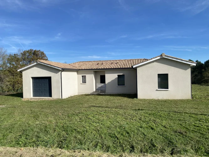 New House 133 m² + Garage 20 m² – 4 Bedrooms – Land 1,836 m² – Nature View, no Overlooking