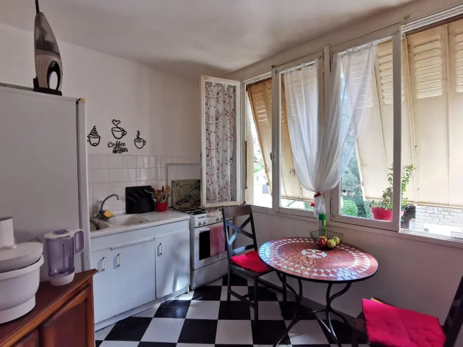 Aubenas - Bright T3 Apartment with Unobscured View photo 3