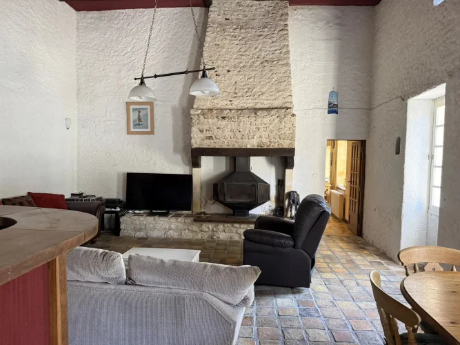 Stone House with 2 Bedrooms and Shower Room on the Ground Floor photo 3