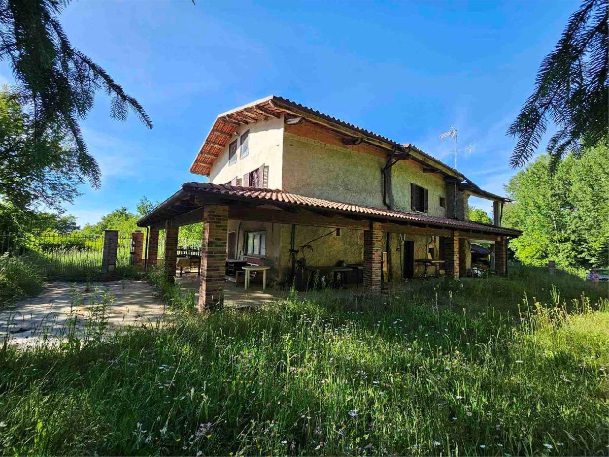 4 bedrooms detached house, 300 m² Ceva, Cuneo (province)