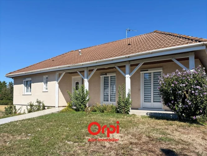 House with 4 Bedrooms in Domérat