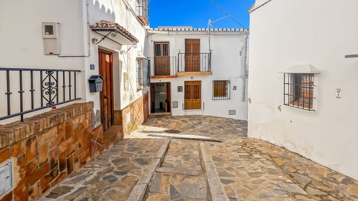 Townhouse for sale in Comares, Málaga