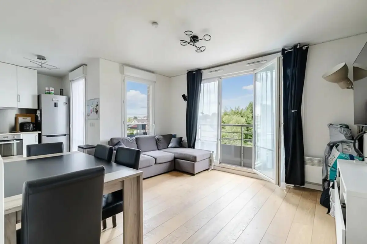 Apartment for sale in Neuilly Sur Marne — 2 bedrooms, 58 m² photo 3